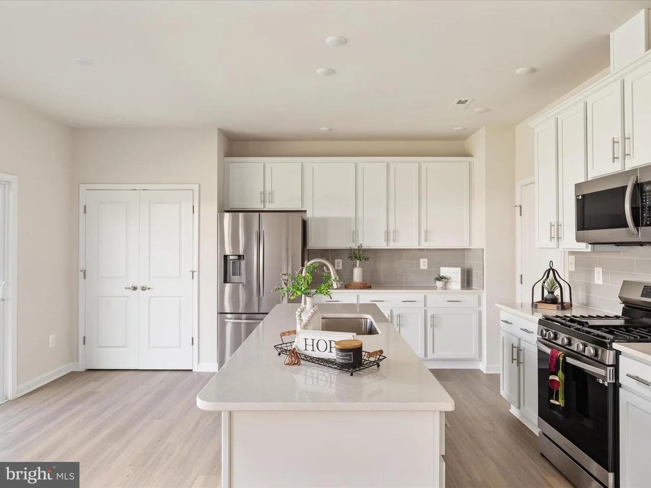 97 Signal Knob Cottage Dr - Photo 2 of 8