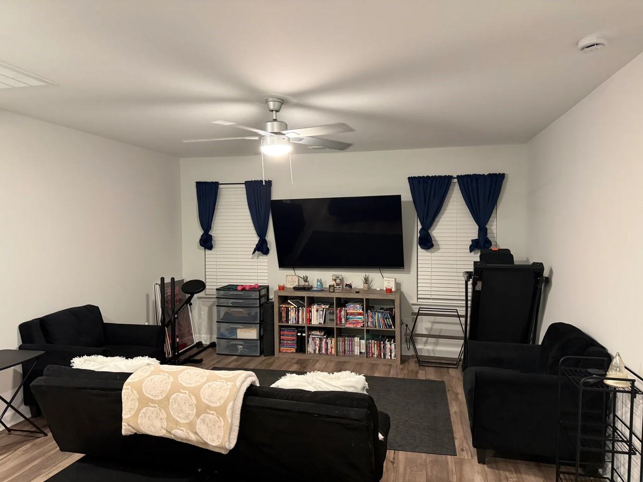 1412 Woodcreek Farms Rd - Photo 4 of 6