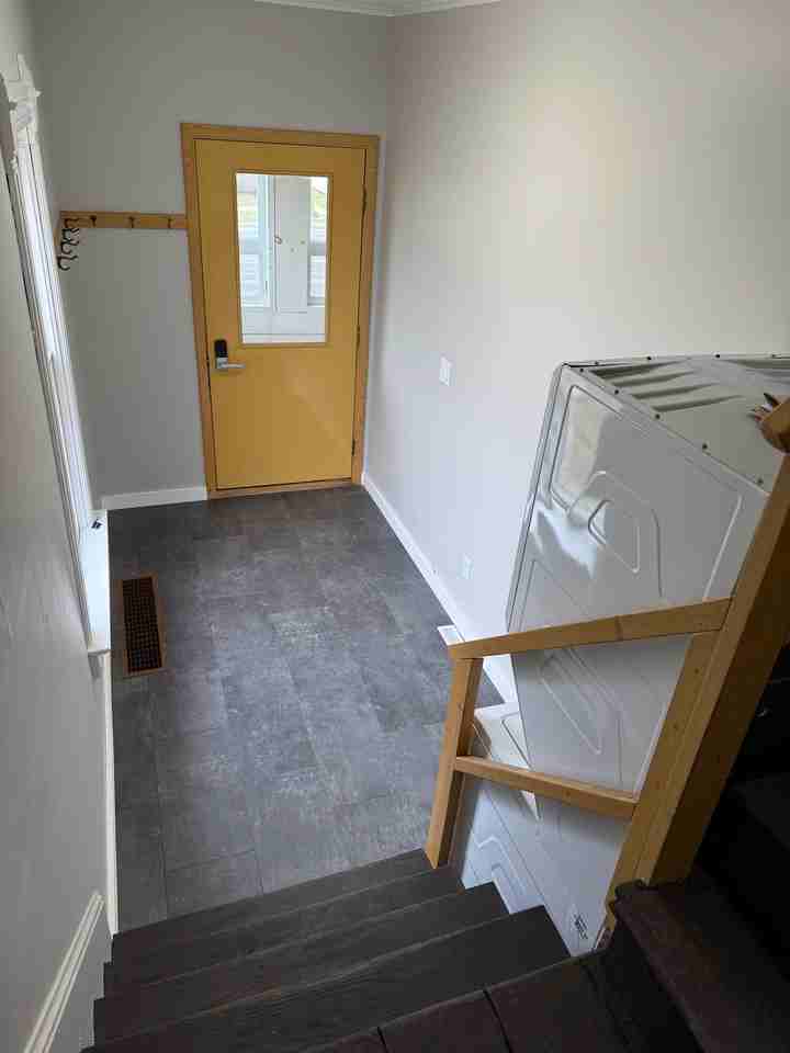 809 Mclean Ave - Photo 5 of 15