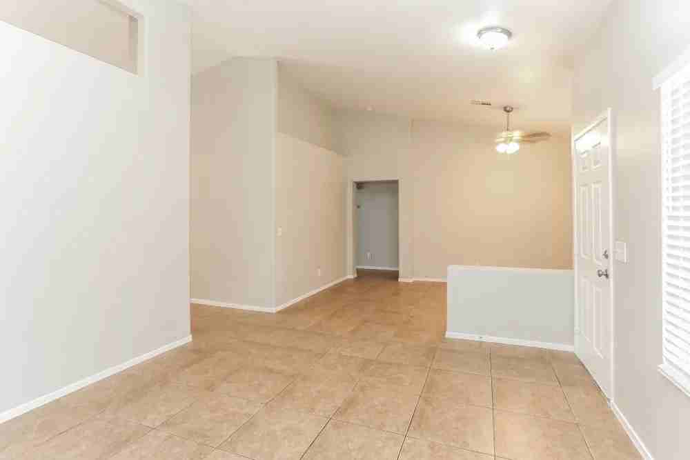 3522 Chedworth Rd - Photo 2 of 10