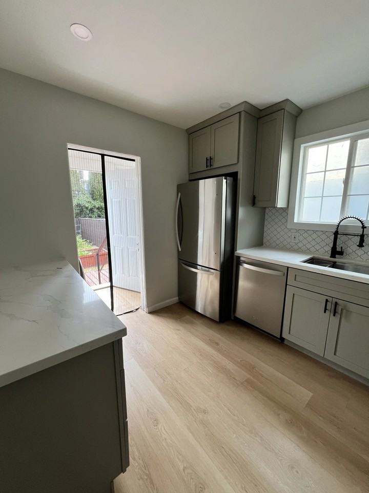 1910 Marin St - Photo 4 of 19