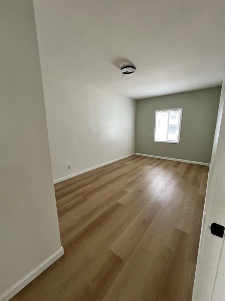 1910 Marin St - Photo 7 of 19