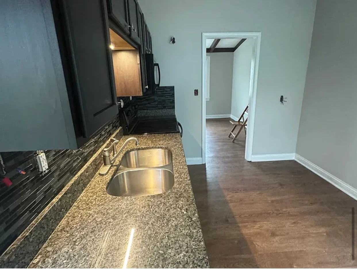 313 Mockingbird Ln - Photo 6 of 10