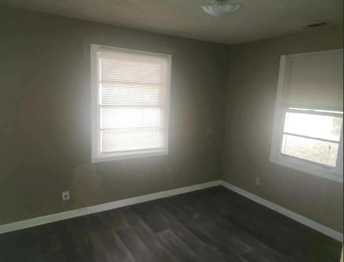 3113 Collier Rd - Photo 3 of 8