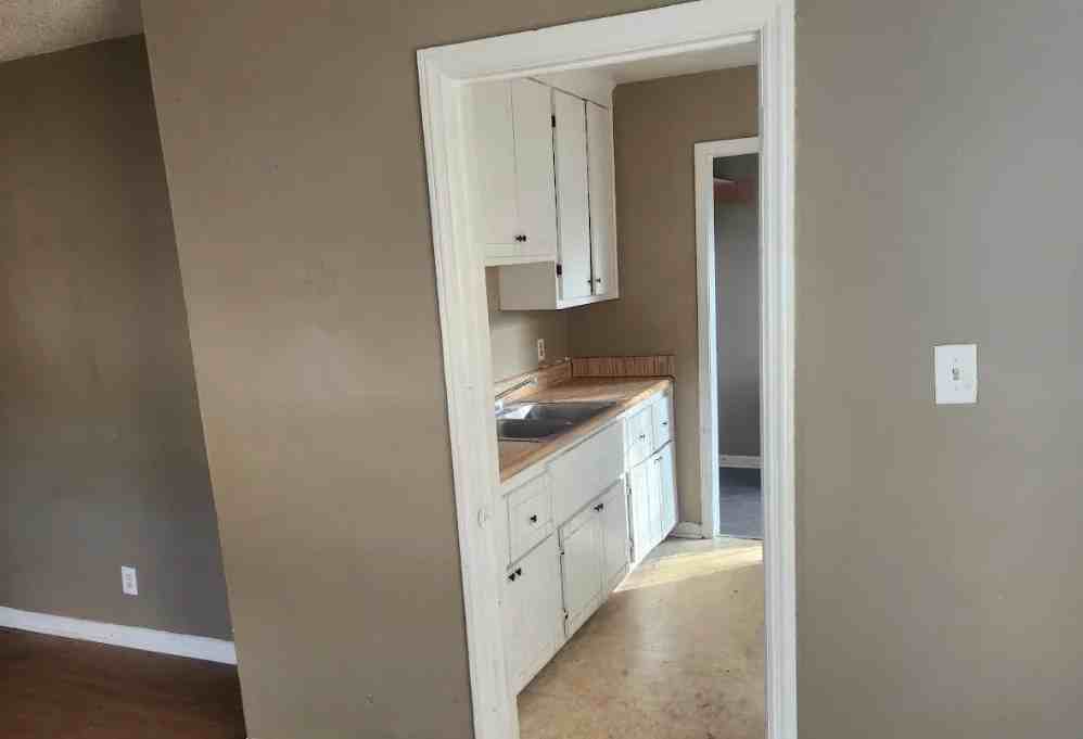 3113 Collier Rd - Photo 5 of 8