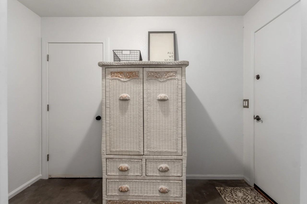 42553 W Sparks Dr - Photo 7 of 17