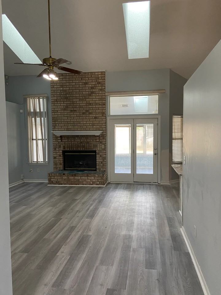 12382 Running River Rd S - Photo 7 of 9