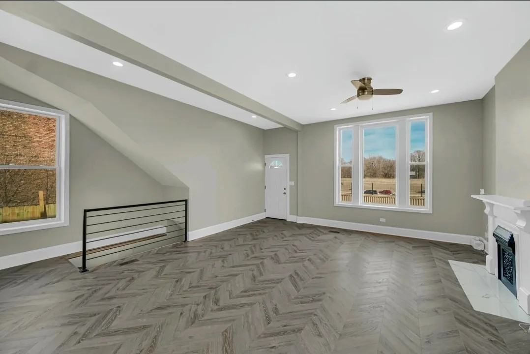 5626 S Wells St #1 - Photo 2 of 15