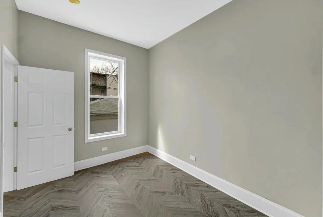 5626 S Wells St #1 - Photo 7 of 15