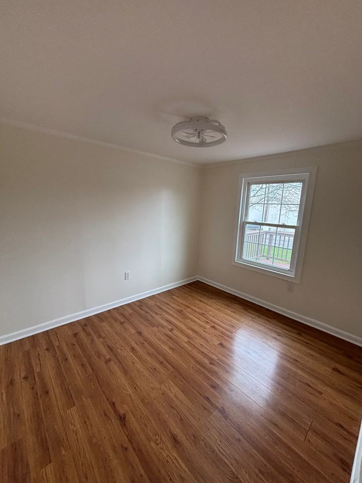 8781 Rock Hall Rd - Photo 5 of 9