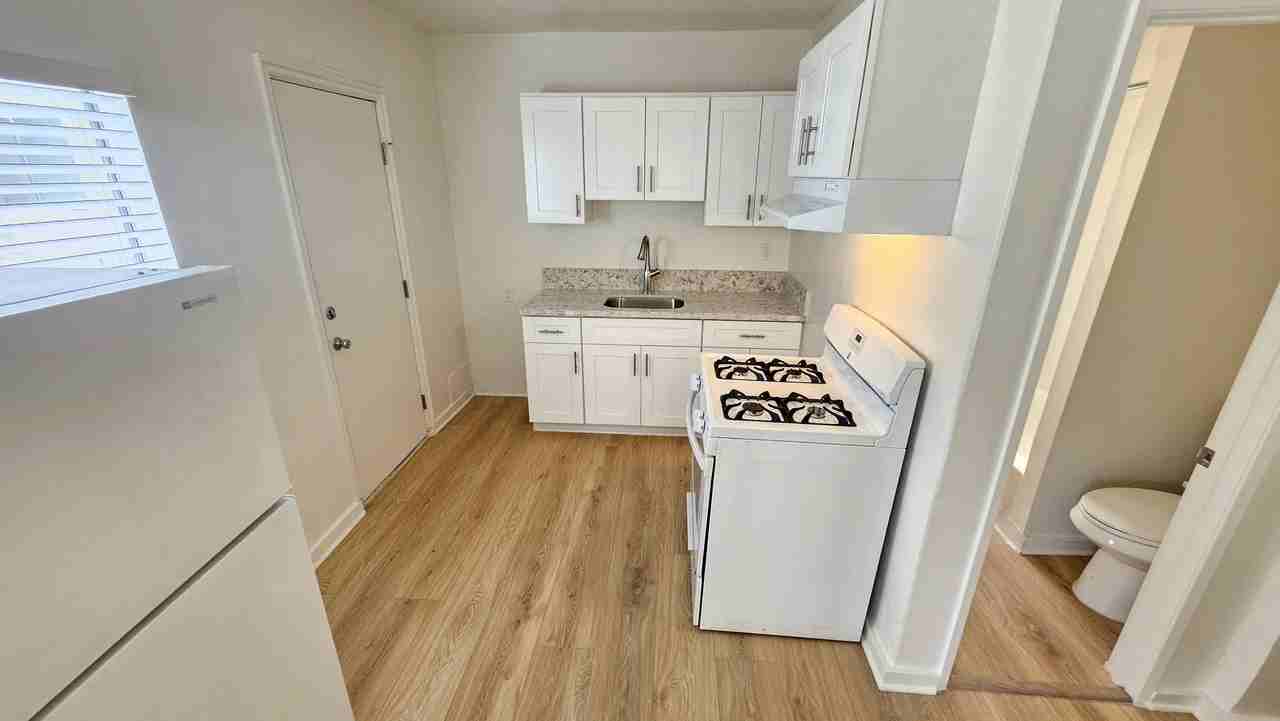 465 1/2 N Boylston St #463-1-4 - Photo 7 of 20