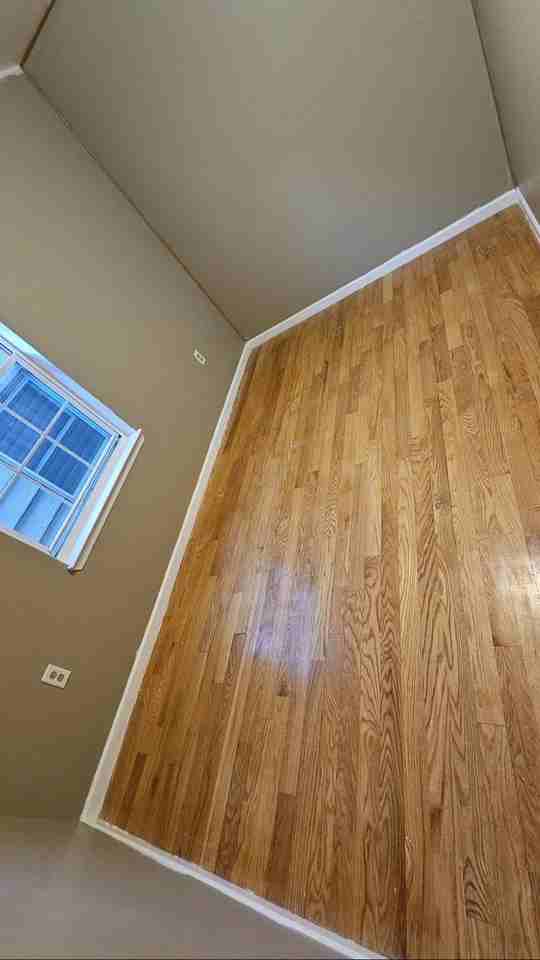 513 Marshall St - Photo 5 of 20