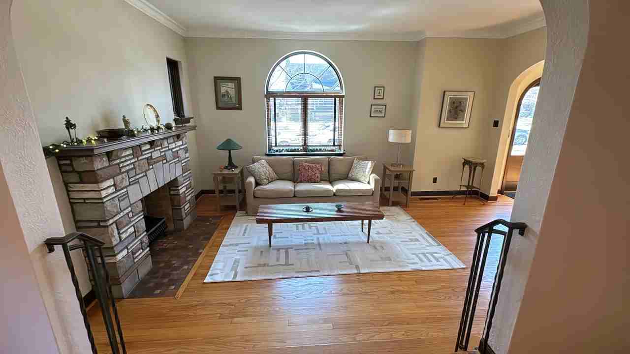 5315 Tholozan Ave - Photo 3 of 19