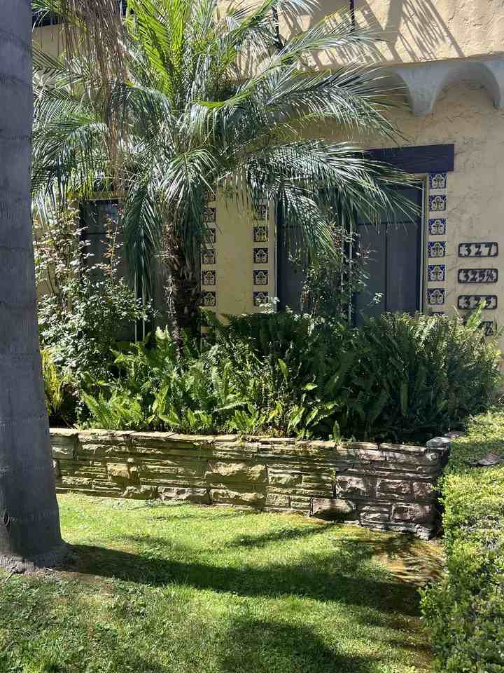 325 S Detroit St #325-5 - Photo 2 of 16