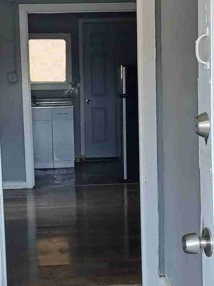 325 Apple St #4 - Photo 5 of 6