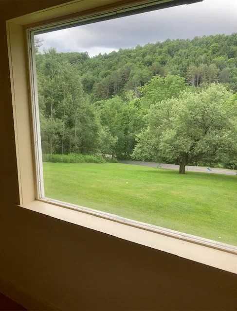 112 Spring Rd - Photo 4 of 20