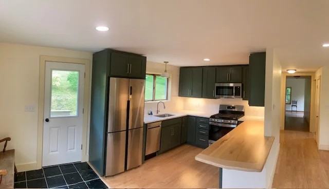 112 Spring Rd - Photo 5 of 20