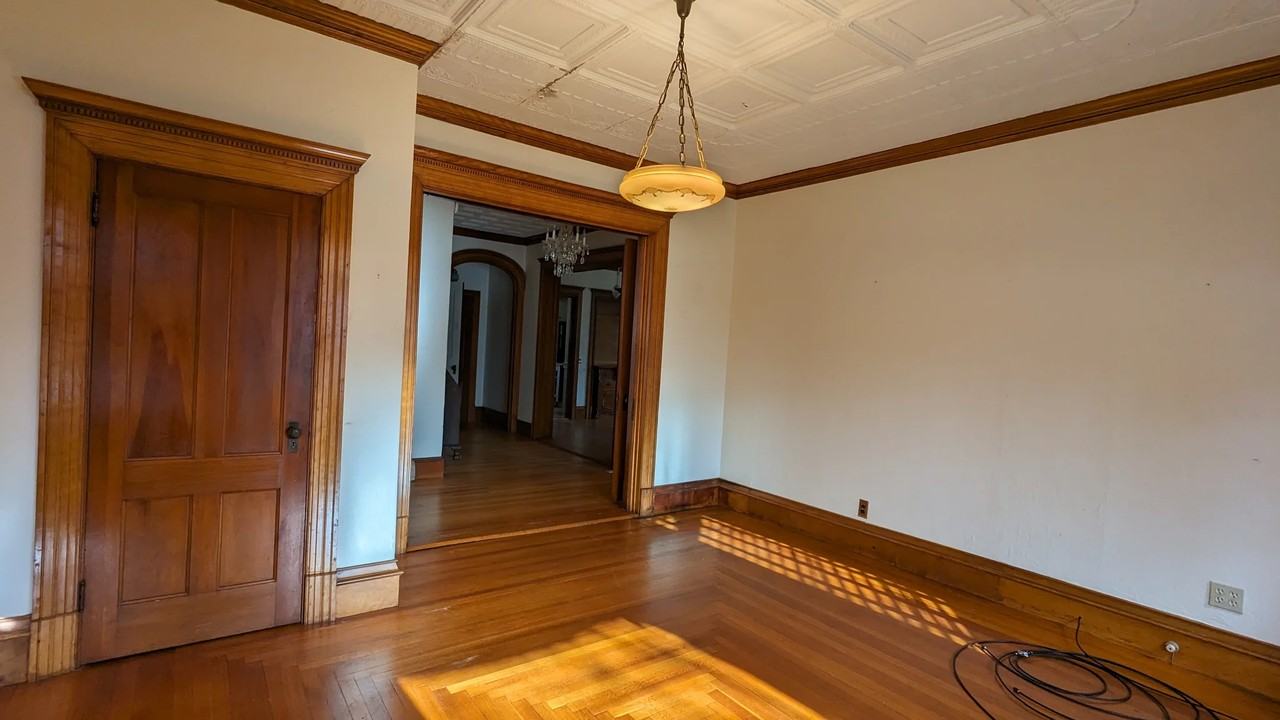 147 Pleasant St #1 - Photo 5 of 14