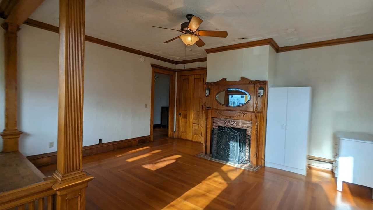 147 Pleasant St #1 - Photo 7 of 14