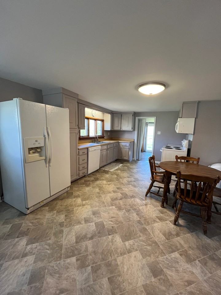 324 Forge Rd - Photo 3 of 16