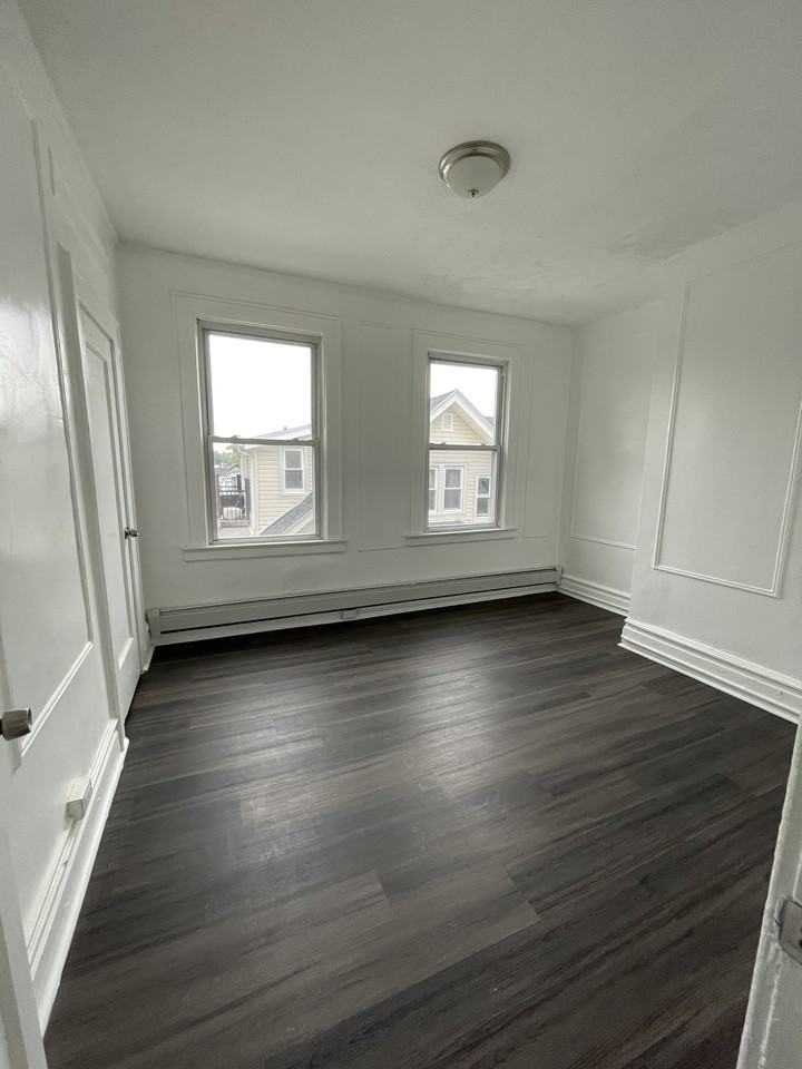 1 Vassar Ave #3 - Photo 4 of 5