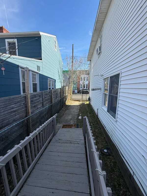 317 State St - Photo 4 of 16