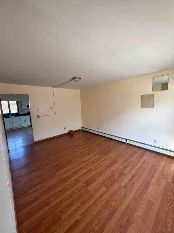 317 State St - Photo 6 of 16