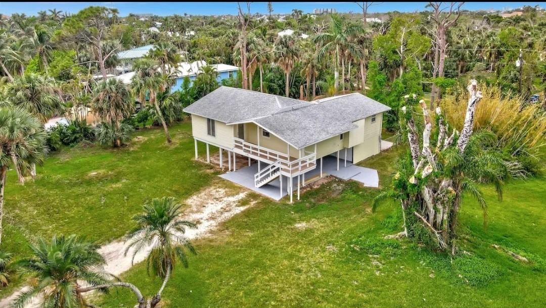 16360 N Oleander Dr - Photo 2 of 15