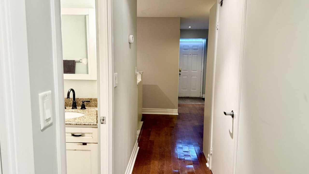 Jarvis St & Carlton St. - Photo 3 of 9