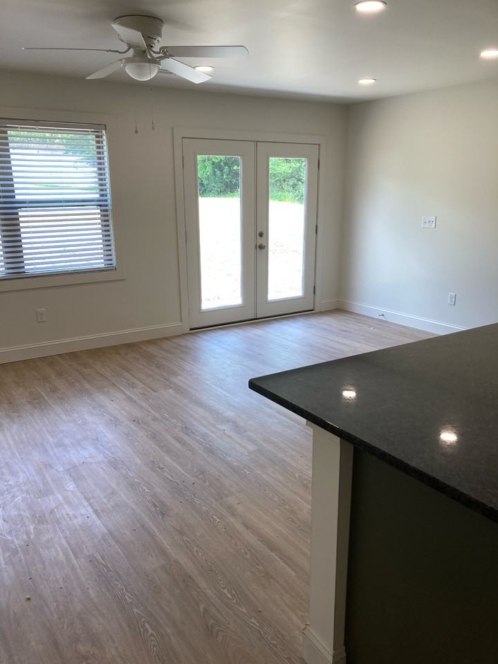 2 Ne 14th St #2 - Photo 4 of 28