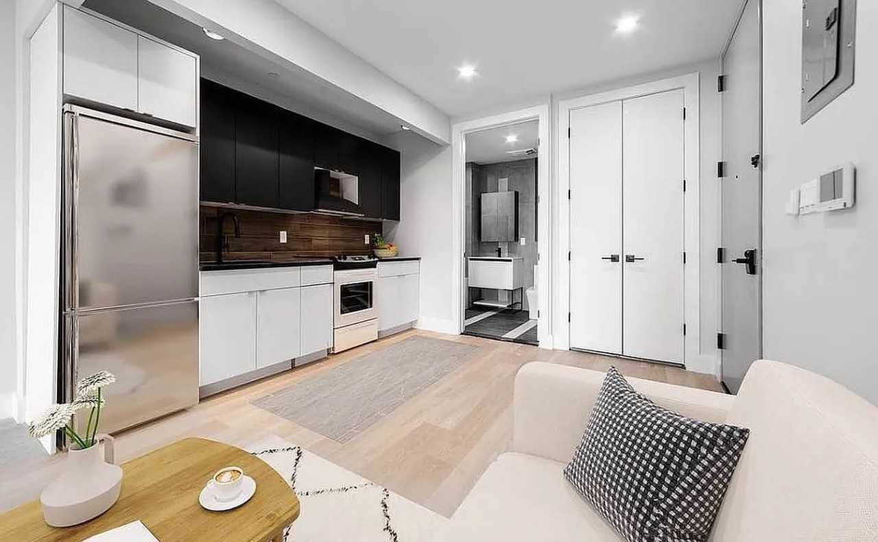 1245 New York Ave #3 - Photo 2 of 5