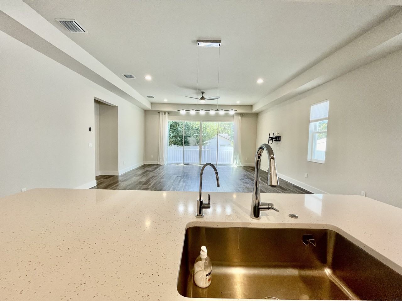 1635 Paragon Cir S #NA - Photo 7 of 26