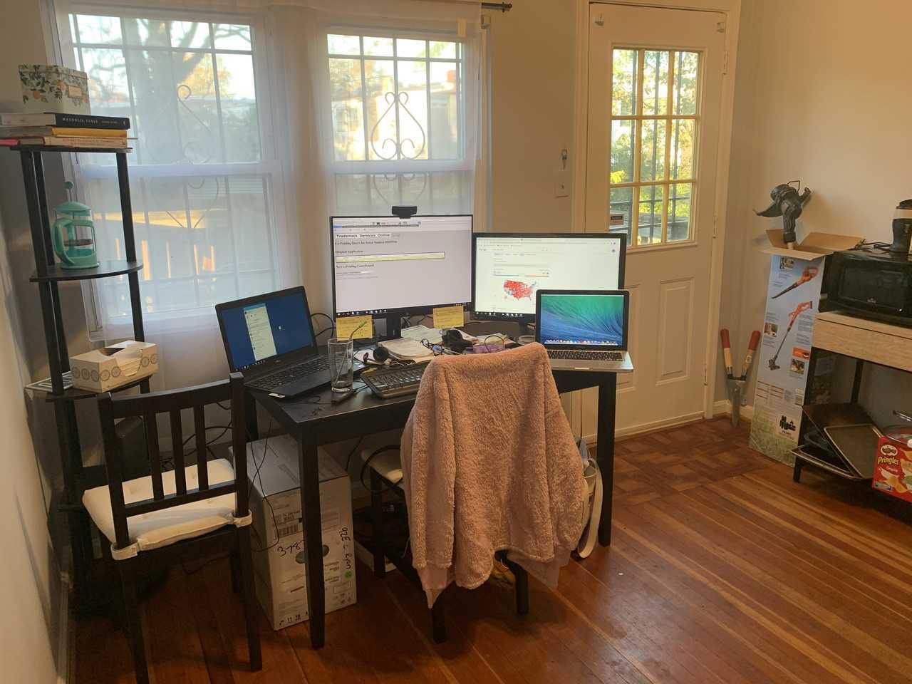 1352 D St Se #NA - Photo 4 of 17