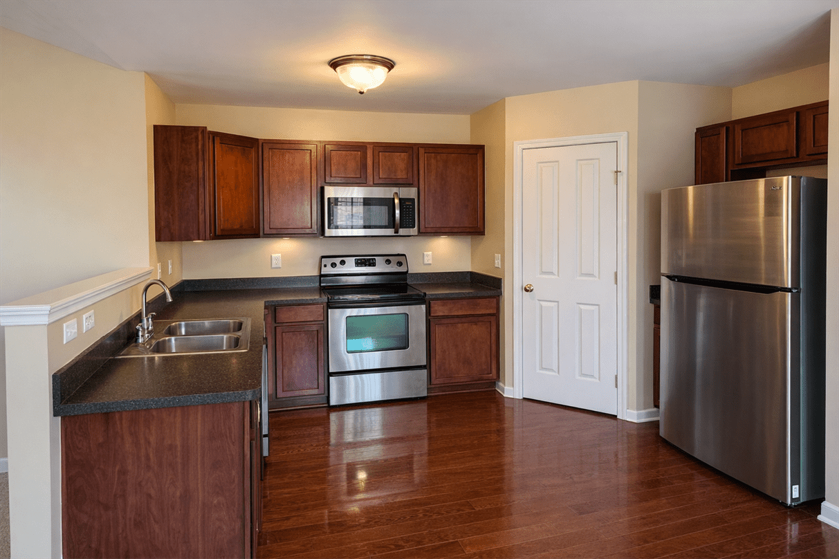 3882 Radcliff Dr #1 - Photo 3 of 19