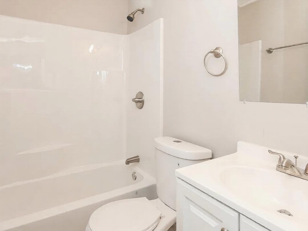 909 W Whitney Ave #NA - Photo 2 of 7