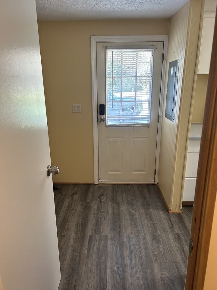 369 Ridgewood Dr Nw #NA - Photo 7 of 11