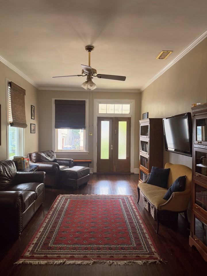 8021 Spruce St #NA - Photo 3 of 10