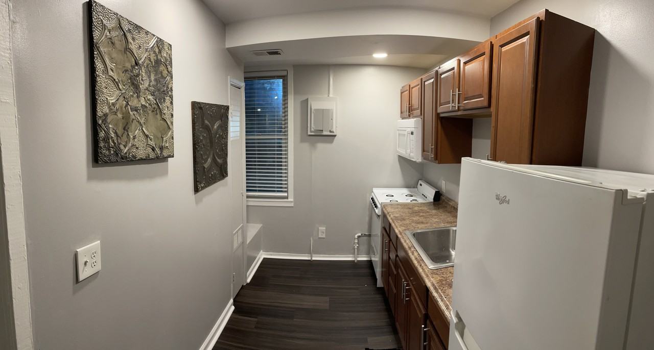 2611 E Fayette St #2 - Photo 5 of 12