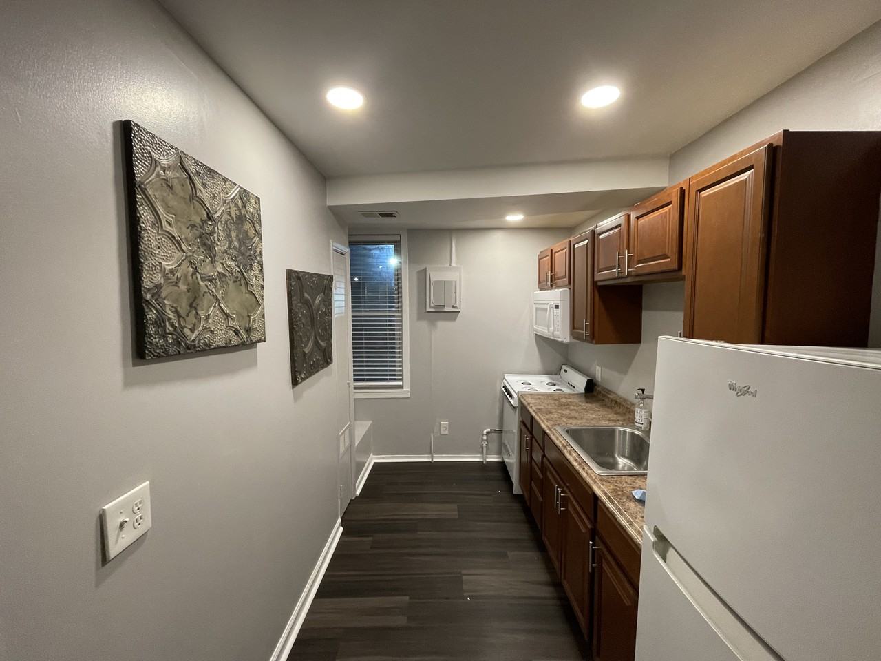 2611 E Fayette St #2 - Photo 6 of 12