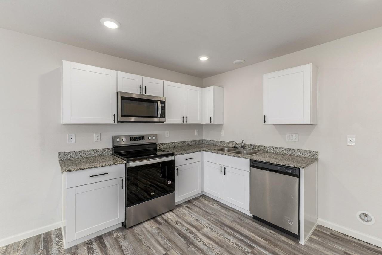 14514 S Vera Cruz Rd - Photo 7 of 29