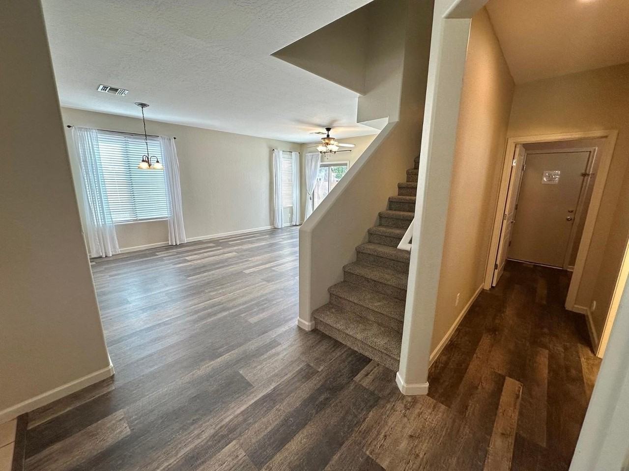 1912 E Loma Vista St - Photo 6 of 47