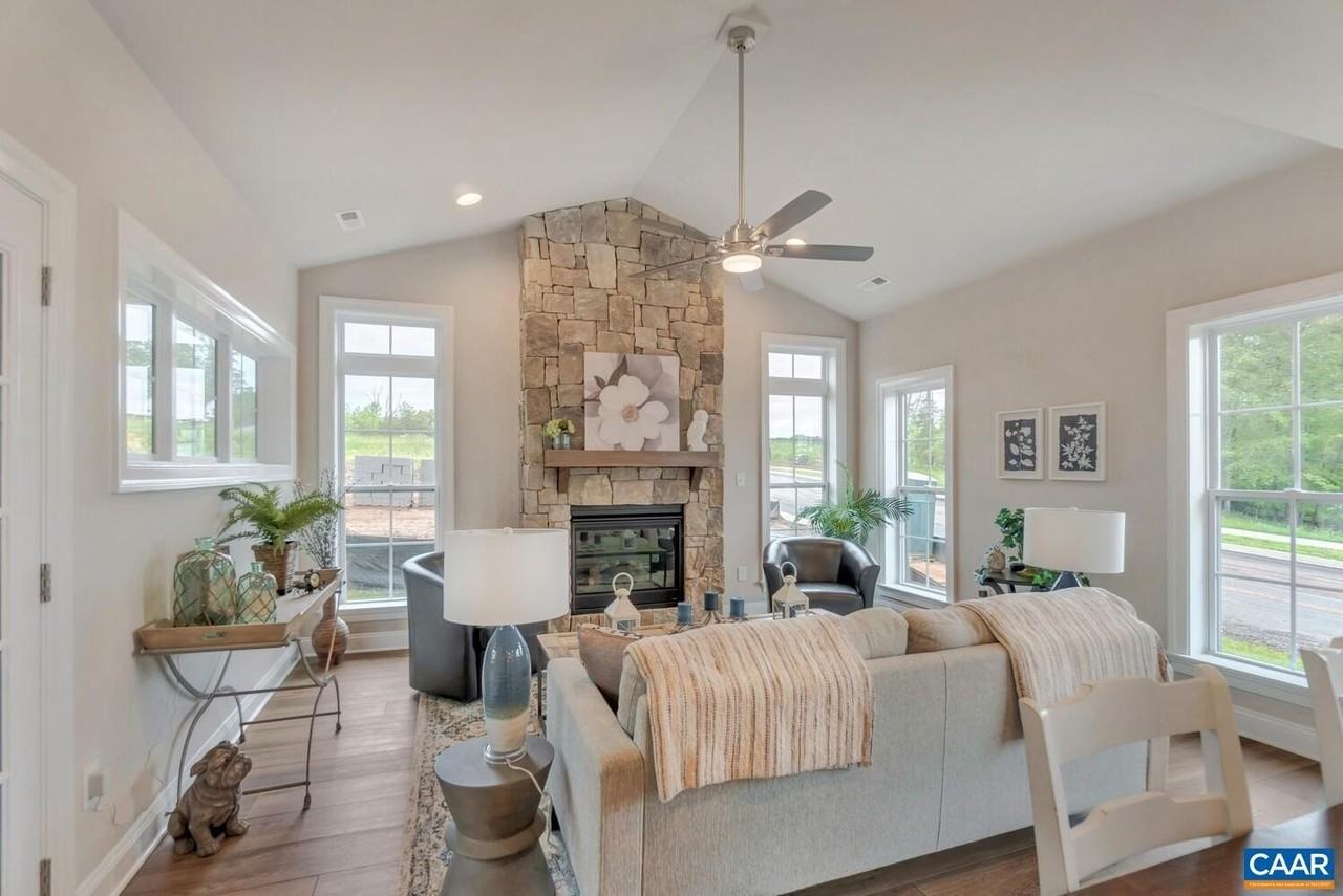 2132 Northside Dr - Photo 7 of 21