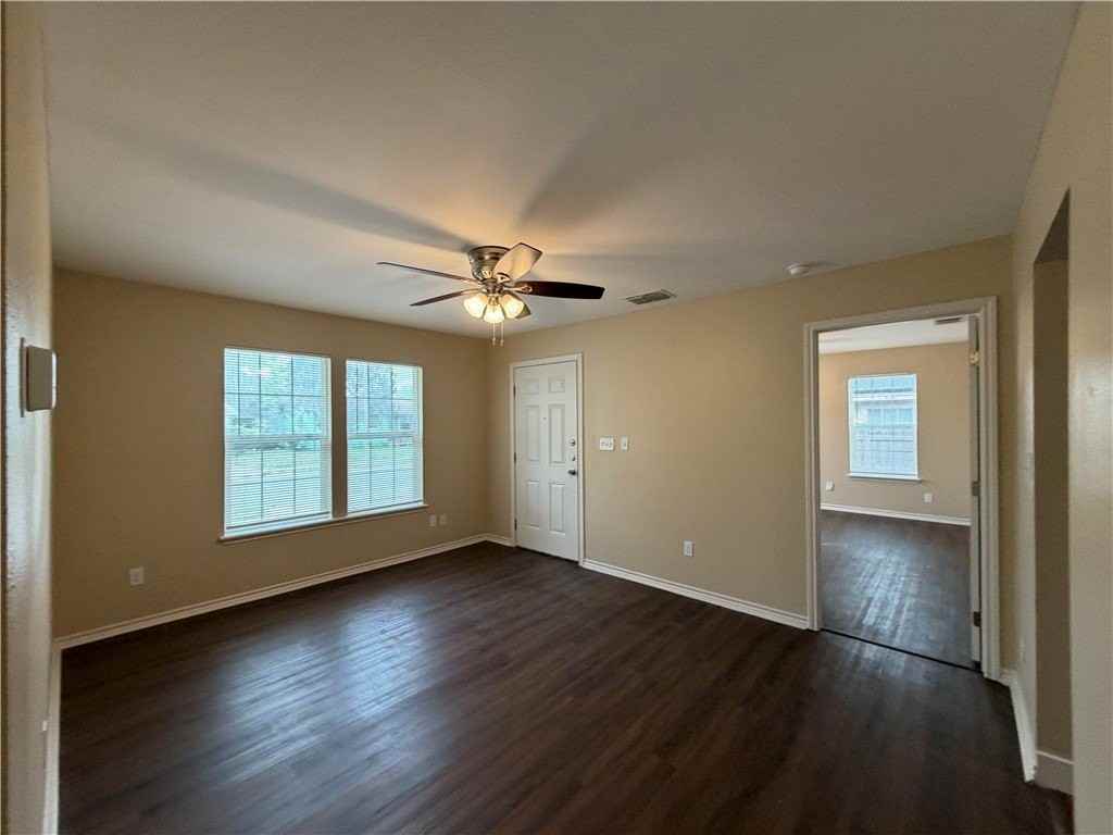 1618 Birch Pl - Photo 3 of 18