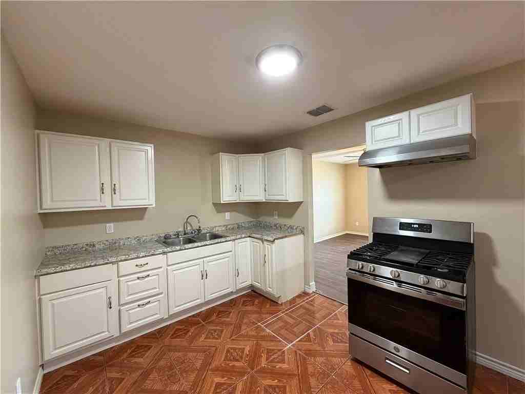 1618 Birch Pl - Photo 6 of 18