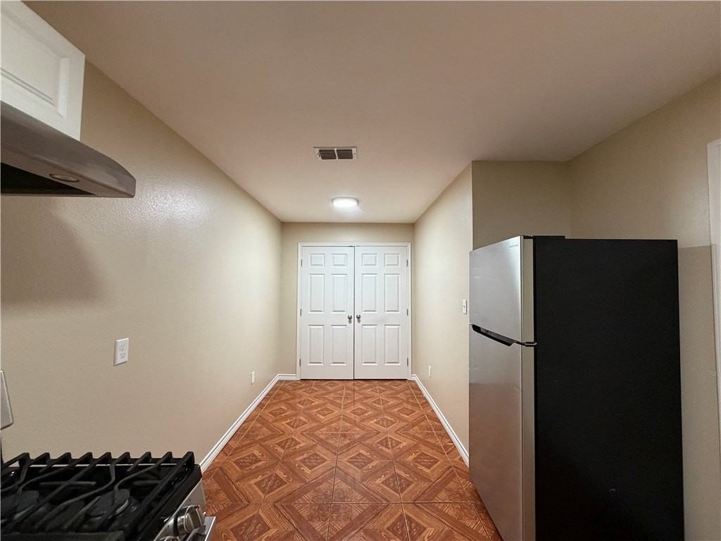 1618 Birch Pl - Photo 7 of 18