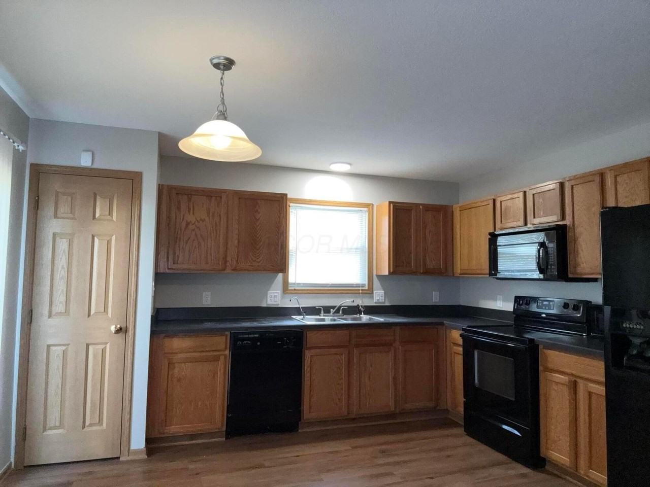 3802 Willowswitch Ln - Photo 2 of 20