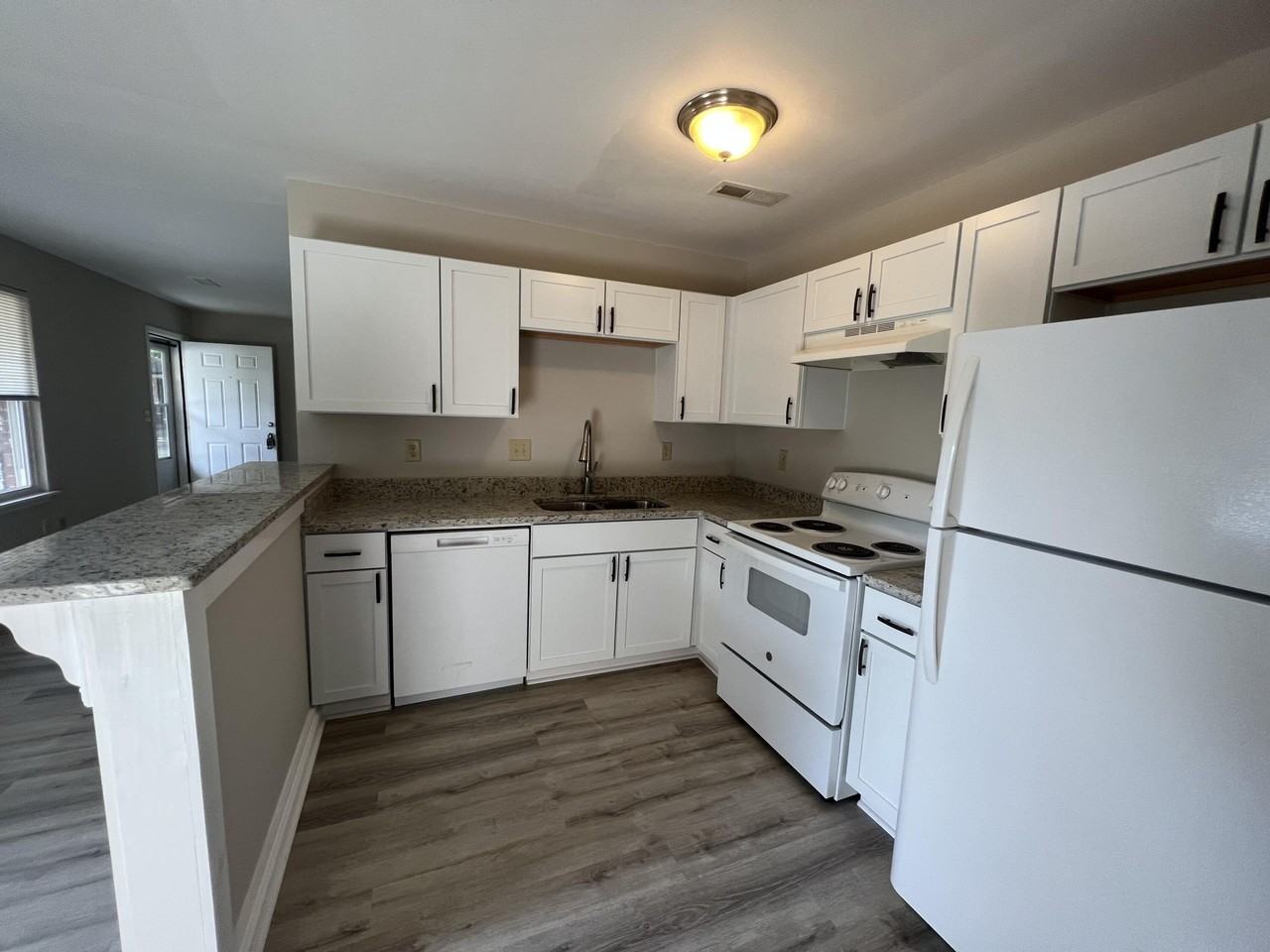 807 Sandpiper Dr Apt A - Photo 4 of 5