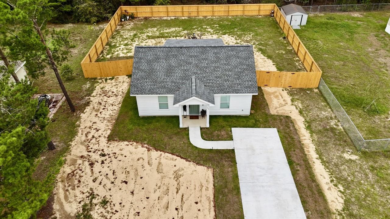 71 E Lafavre Ln - Photo 2 of 32