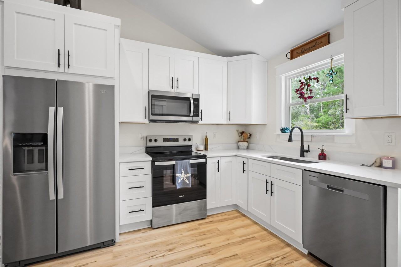 71 E Lafavre Ln - Photo 4 of 32