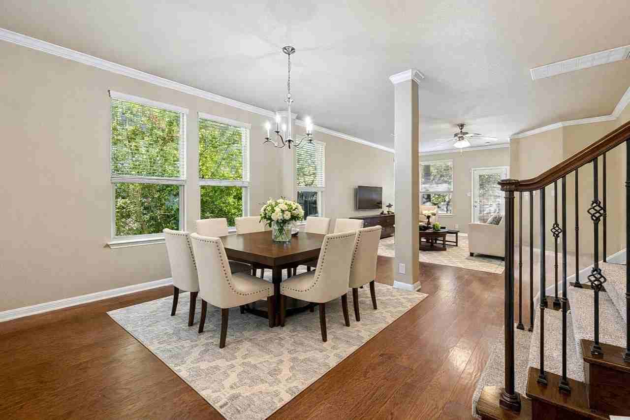 501 S Meadowlark St - Photo 3 of 32